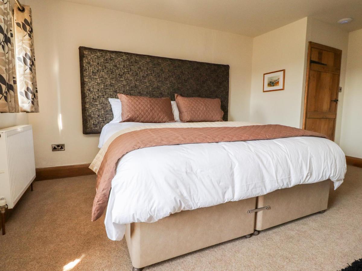 Moss Side Retreat Villa Скиптън Екстериор снимка